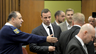 Oscar Pistorius marad házi őrizetben