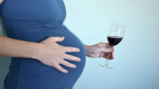Egyáltalán ne igyon alkoholt, ha terhes