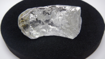 404 karátos, 20 millió dollárt érő gyémántot találtak Angolában