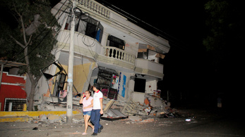 Durva földrengés volt Ecuador partjainál, hetvennél több halott