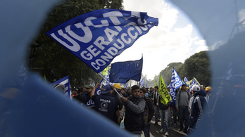 Százezrek tüntettek Argentínában