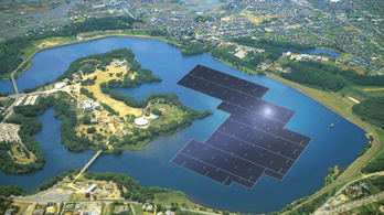 Gigantikus úszó naperőmű épül Japánban