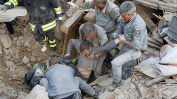 Sokan lehetnek még a földrengés romjai alatt
