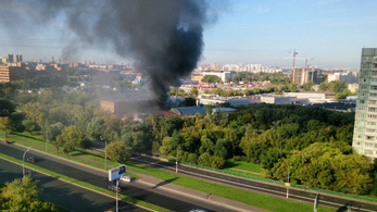 Legalább 16-an meghaltak egy moszkvai raktártűzben