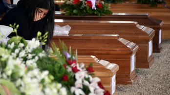 Eltemették az olaszországi földrengés amatricei áldozatait