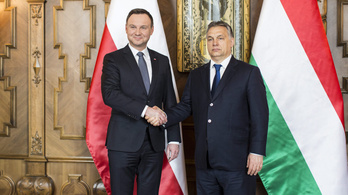 Orbán a Kossuth téren mond beszédet a lengyel elnökkel közösen