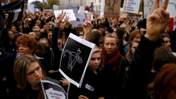 Teljes fordulatot vett a lengyel abortuszpolitika