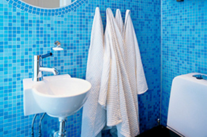 Így szüntesd meg a csatornaszagot a fürdőben és a WC-ben: gyors megoldások