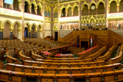 33 ingatlanja van a magyar politikusnak: kíváncsi vagy, kinek?