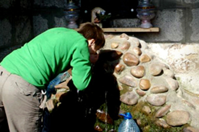 A víz, amitől ikreket szülnek a nők: egy ukrán faluban található a csodaforrás