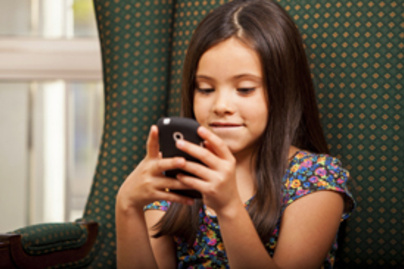 Gyermekrablók figyelnek az alkalmazáson keresztül? Ettől a mobilapptól rettegnek a szülők