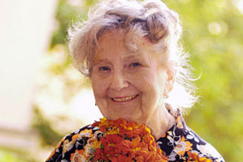 Ma 91 éves Komlós Juci, a Szomszédok Lenke nénije