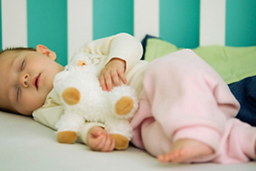 Nincs rossz alvó gyerek, csak rossz altatás: praktikus segítség a szakembertől