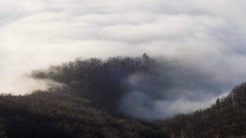 Sűrű köd borul a keleti országrészre