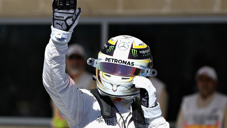 Hihetetlen pályacsúccsal verte Hamilton Rosberget