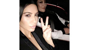 Miért fontos Kim Kardashian 2017-es első szelfije?