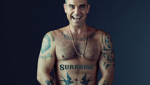 Mit gondol: hányt vagy betépett a Buckingham Palotában Robbie Williams?