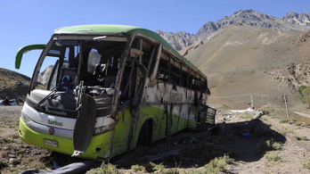 Legalább 19-en haltak meg egy argentínai buszbalesetben