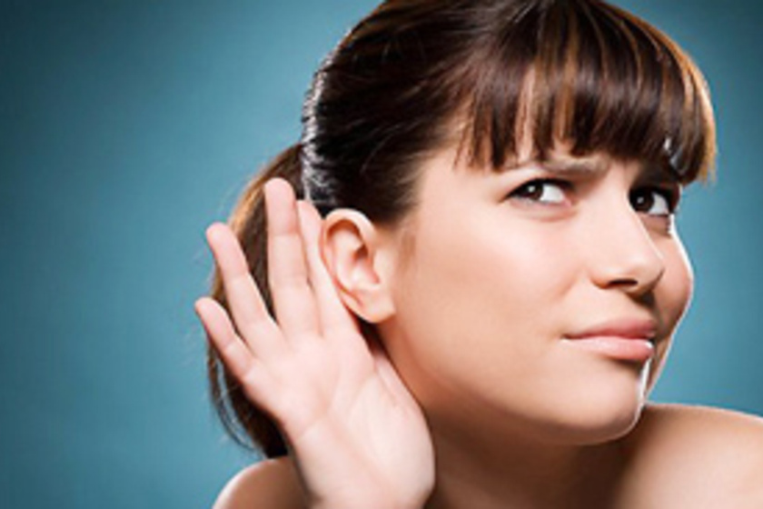 Mit jeleznek a furcsa hangok a fülben?