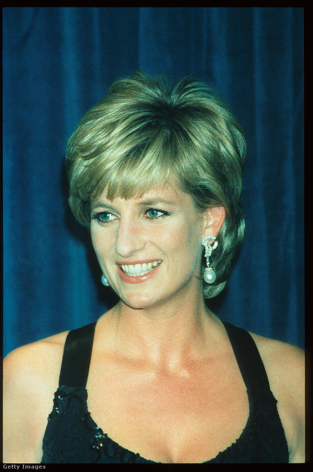 Diana hercegnő is szerette a csepp formájú gyöngyöket.