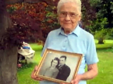 Tíz évig élt halott férjével a 91 éves asszony