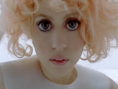 Lady Gaga óriási szemei veszélyesek az egészségre