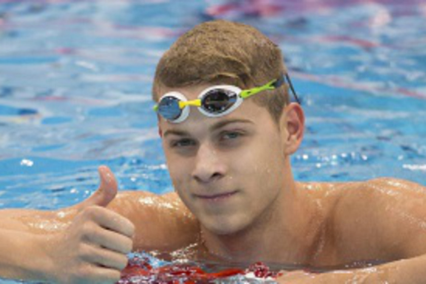 Csinos úszónőt szeret Kenderesi Tamás! A 19 éves olimpikon fülig belehabarodott