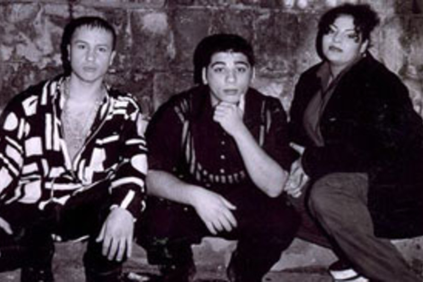 A ’90-es évek ismert magyar együttese volt! A fotón ma már fel se ismernénk az énekeseket