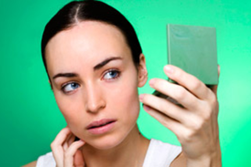 A nőgyógyászati problémák tünete az arcon: neked hol van mitesszered?