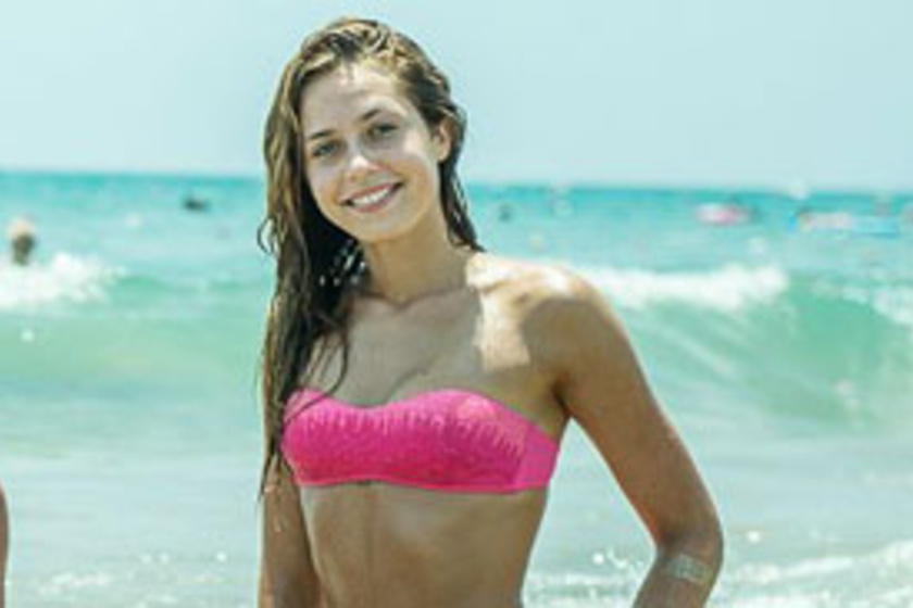 Fotók: ő Rubint Réka gyönyörű unokahúga! A 17 éves Rellát bikiniben is megnézheted