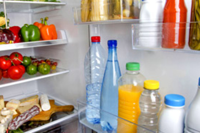 Ezért ne tedd a tejet a hűtőajtóba! Az 5 legveszélyesebb húzás kánikulában