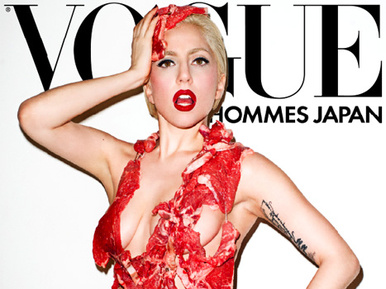 Lady Gaga húsbikinit villant
