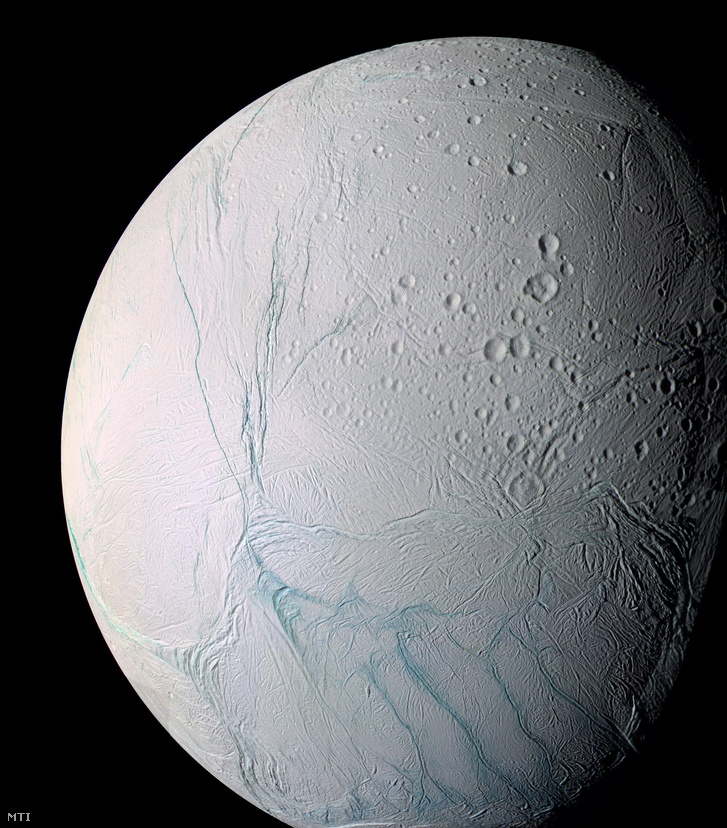 Az Enceladus
