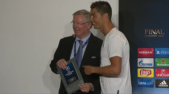 C. Ronaldo találkozása a főnökkel