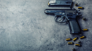 A szomszédja fegyverével lőtte le kilencéves kislányát a miskolci férfi