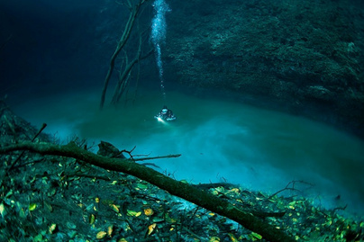 Hihetetlen természeti csoda: a víz alatt folyik a folyó - Videóban mutatjuk