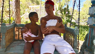Instahíradó: Cristiano Ronaldo fotókkal győzi meg a világot arról, mennyire jó apa