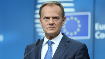 Donald Tusk sürgősen találkozni akar a lengyel elnökkel