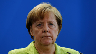 Angela Merkel beválna kecskének