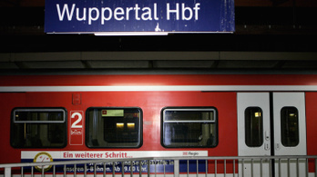 Késeltek a németországi Wuppertalban, egy ember meghalt