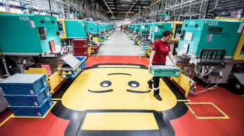 A magyar Lego-gyárat is érinti a leépítés