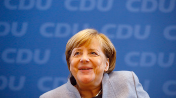 Merkel túl baloldali, túl befogadó