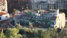 Barcelona 0 forintból: élet a foglalt házban