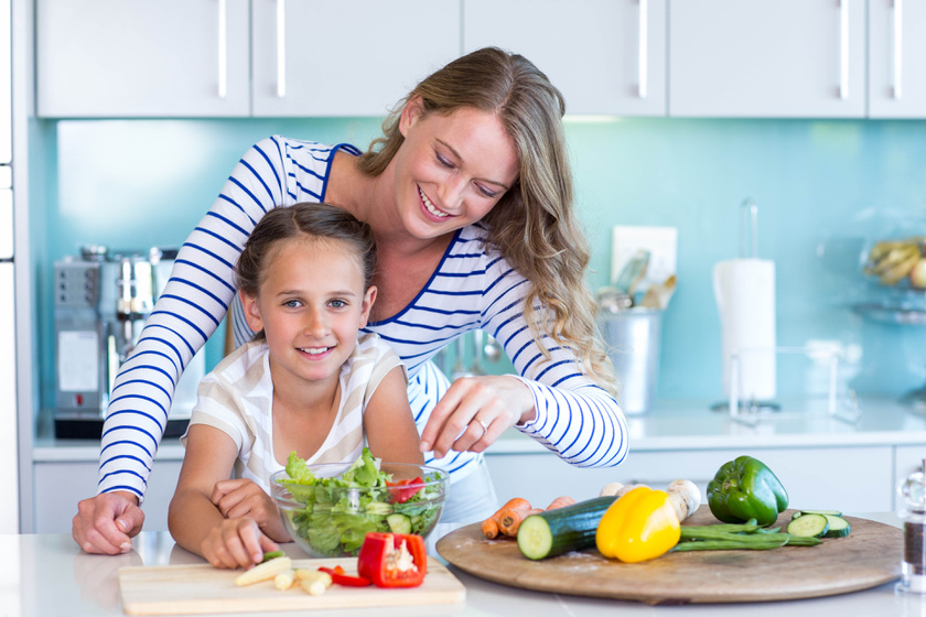 Ha a gyerek nem eszik zöldséget és gyümölcsöt: 8 forma, ahogy kérni fogja