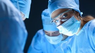 Ha női sebész műtött, kisebb a valószínűsége, hogy egy hónapon belül elpatkolsz