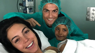 Megszületett Cristiano Ronaldo kislánya!