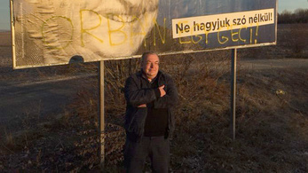 Simicska most Soros-plakátra graffitizte fel, hogy micsoda Orbán