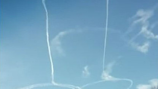 Két katonai pilóta órási péniszt rajzolt az égre, a hadsereg szerint ez nem vicces