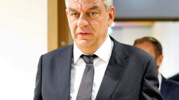 Megbukott a fellógatással fenyegetőző román miniszterelnök