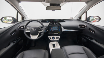 Újabb légzsák-para: most a Toyota hív vissza bő 600 ezer autót